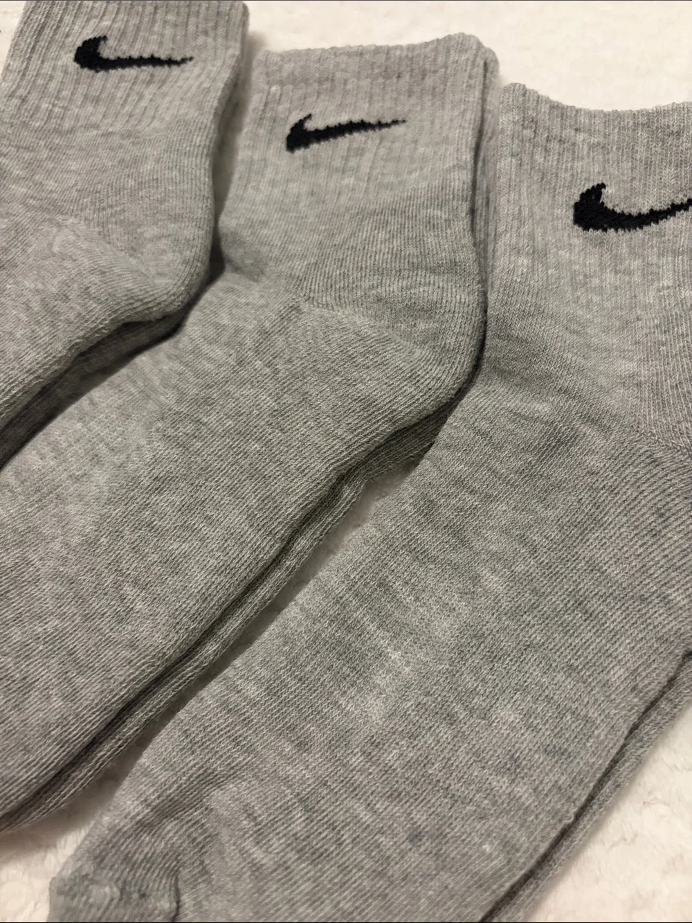 NWOT Nike Unisex Everyday Cotton Cushioned Quarter Socks - Gray 3 Pairs